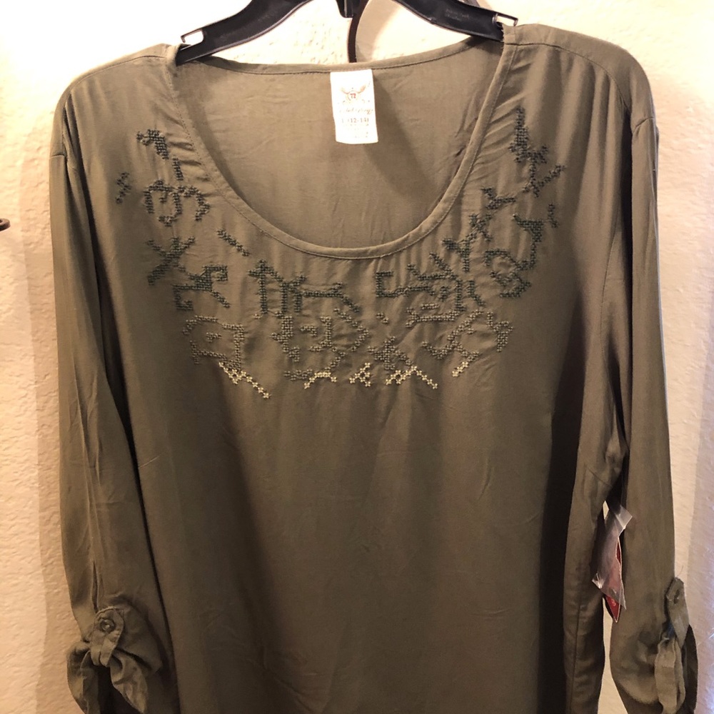 NWT..BLOUSE  for women L(12-14) olive color